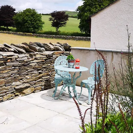 Yew Fold * Soutergate